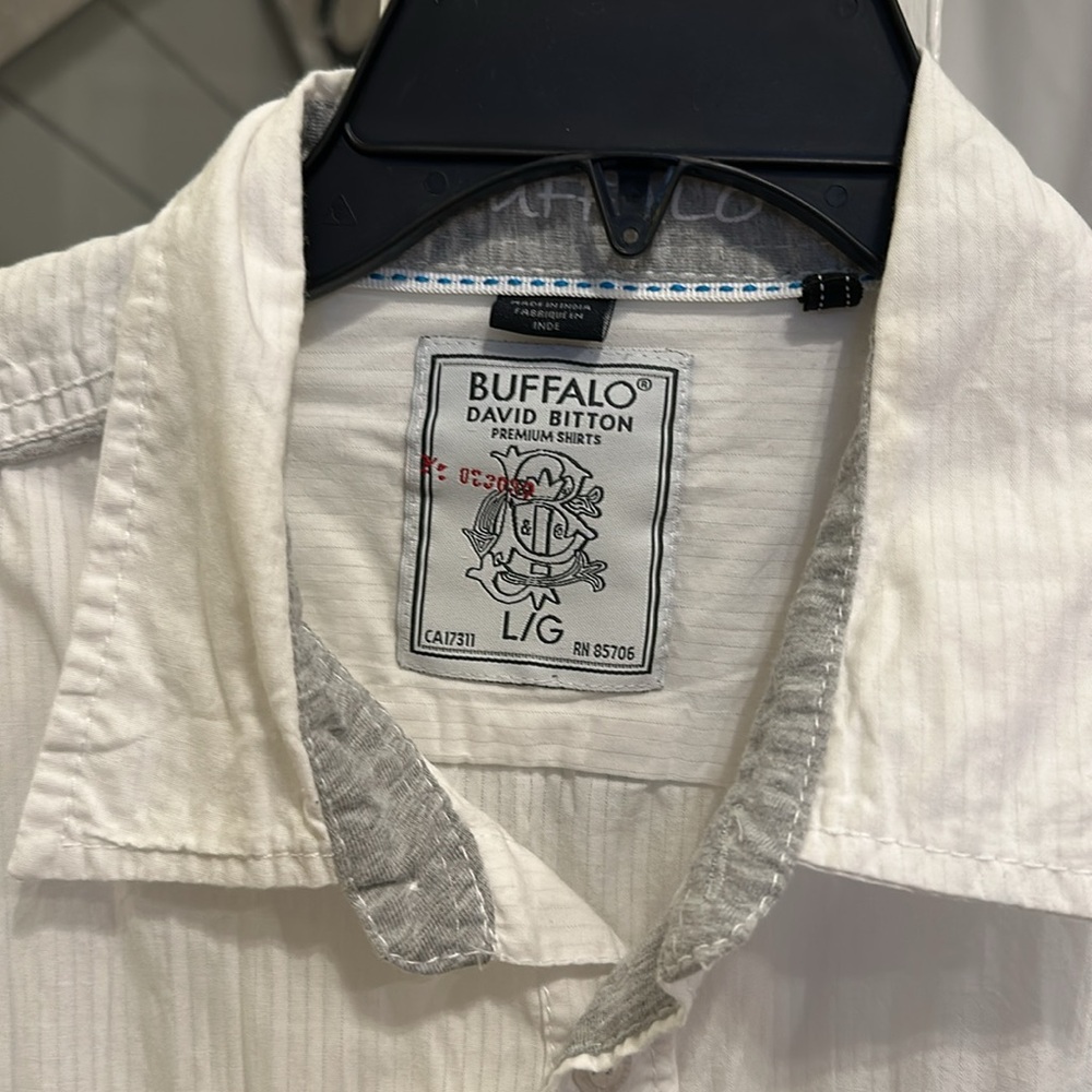 Buffalo David Bitton men’s white button down shirt. Size large. - Picture 3 of 8